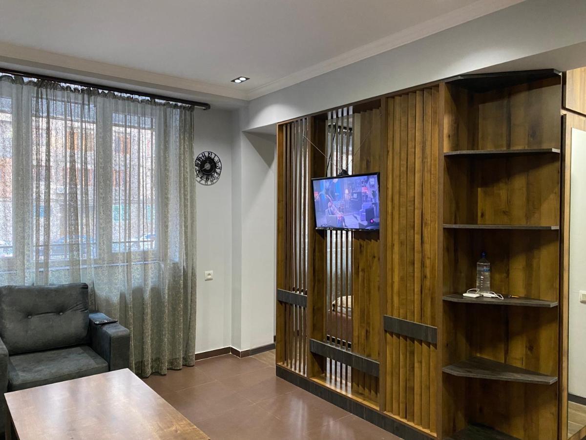 One Central Apartment يريفان المظهر الخارجي الصورة
